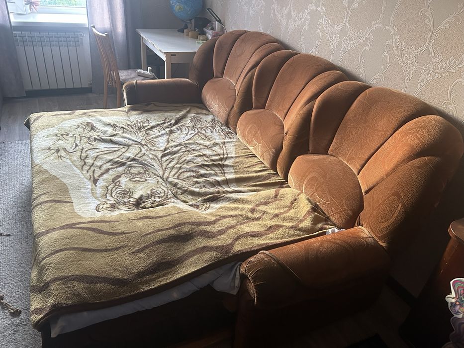 Продам диван б/у