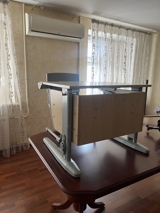 Парта ростовая детская
