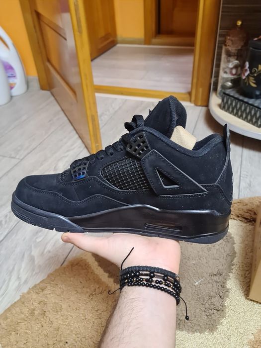 Jordan 4 Black Cat