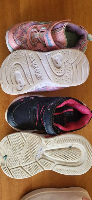 Adidasi de fetițe