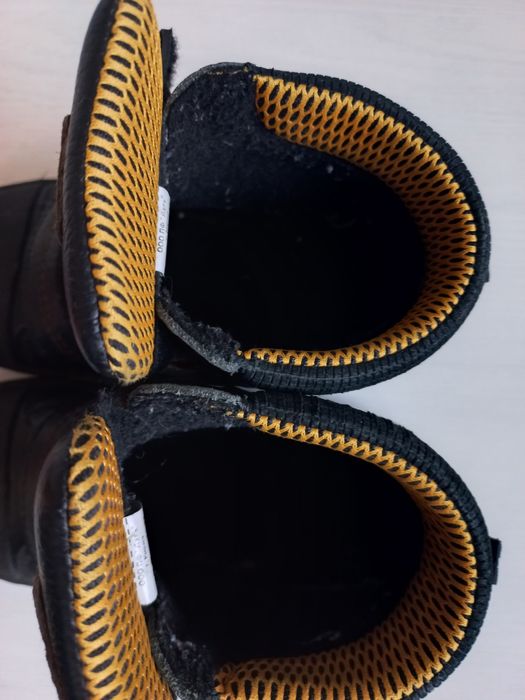 Продам полуботинки детские