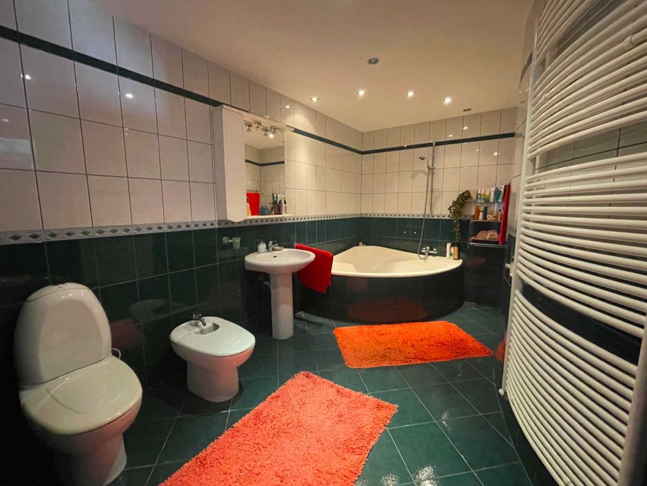 Casă 400 mp cu teren generos | Zonă centrală Beclean