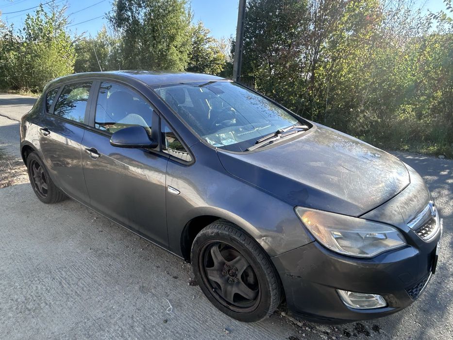 Opel Astra J 1.6 benzina+gpl