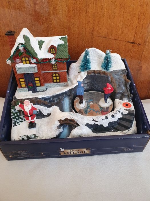 Коколедна диодрама- свети и свири и 2 елхи