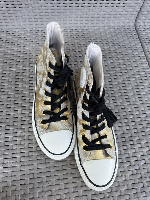 Vând Teneși Converse 38