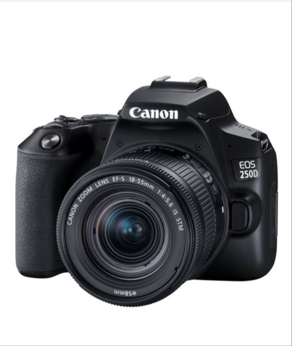 Canon Eos 250d EF-S 18-55mm