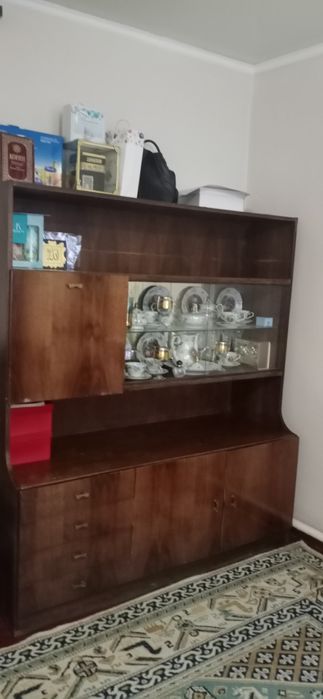 Продам сервант  б/у румынский