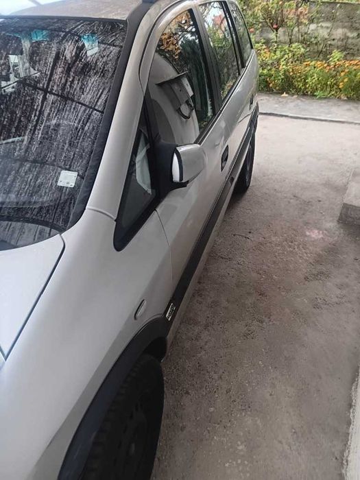 Opel Zafira перфектно състояние