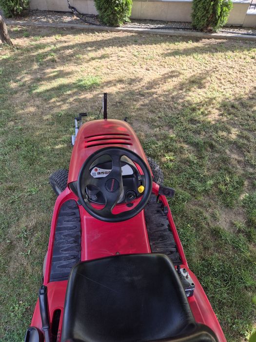 Tractoras gazon Honda