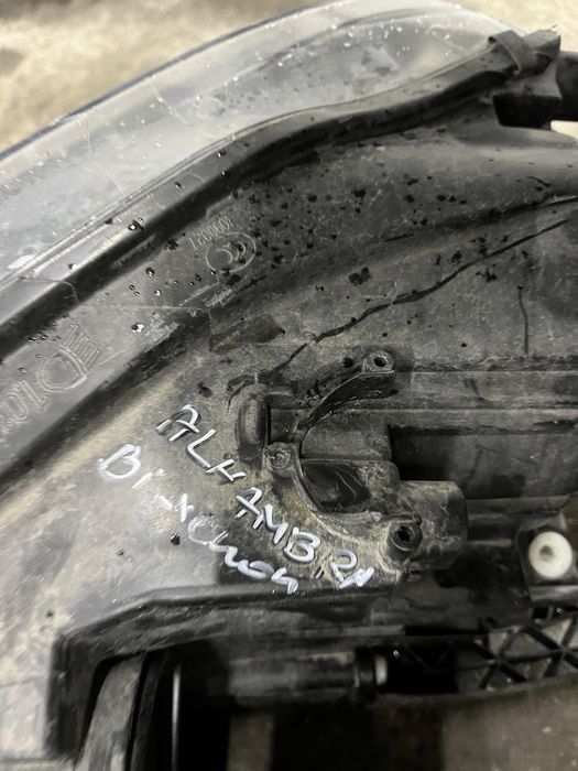 Фар Seat Alhambra Xenon