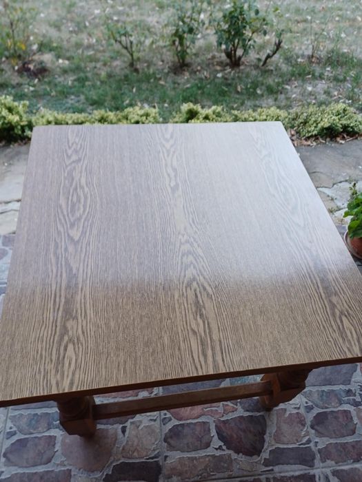 Продавам дървени масички