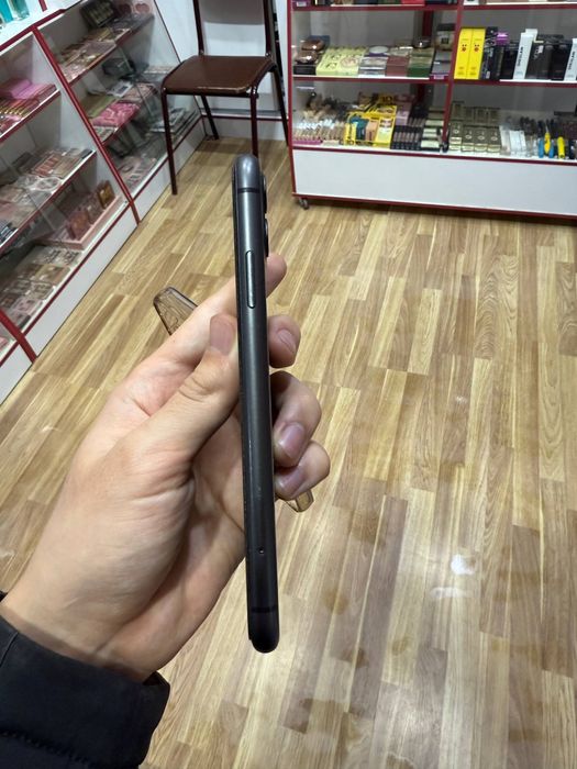 IPHONE 11 3mln + org zaryadchik full complekt