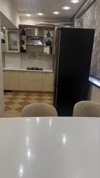 Квартира на Ц5-Финанс институт 4/3/4 общ пл 85м с обстановкой