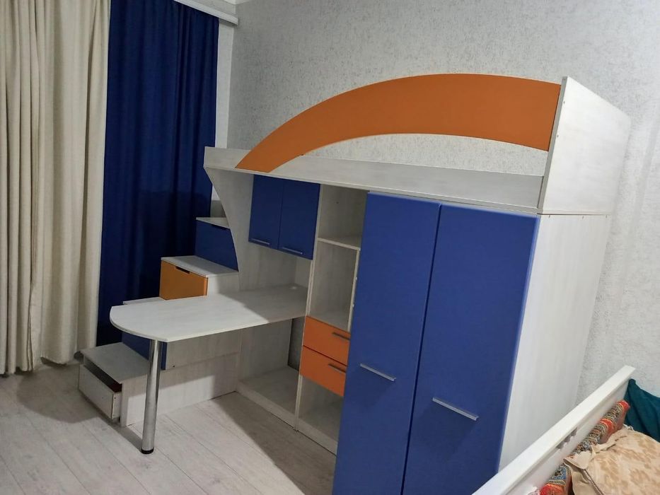 Продам детский спальный гарнитур