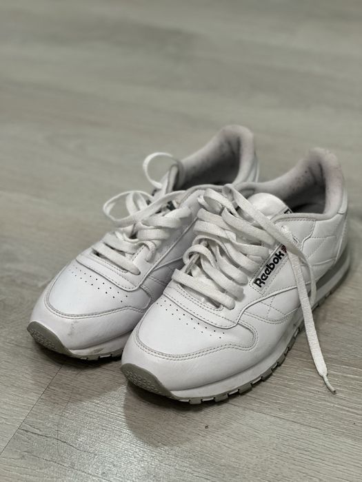 Reebok Classic Leather - размер 39