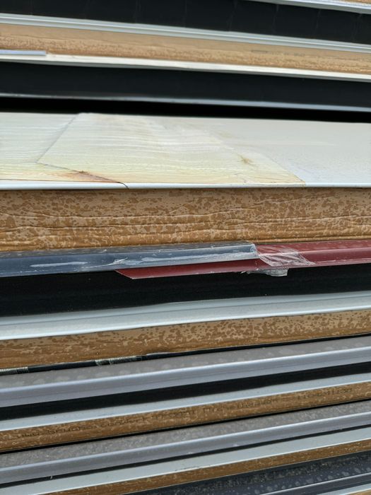 Panou Sandwich pentru acoperis oferta limitata, depozit AIUD