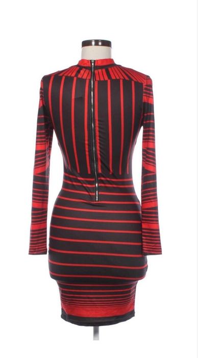 Страхотна рокля по тялото