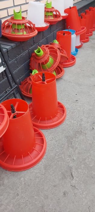 Кормушки поилки для кур