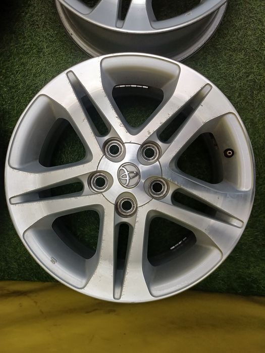 Диски R16 5x114.3 на Toyota и другие.
