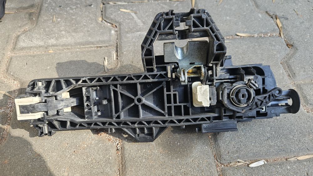 Лед решетка (Дневни светлини)/Предна лява дръжка за  Merceses w204