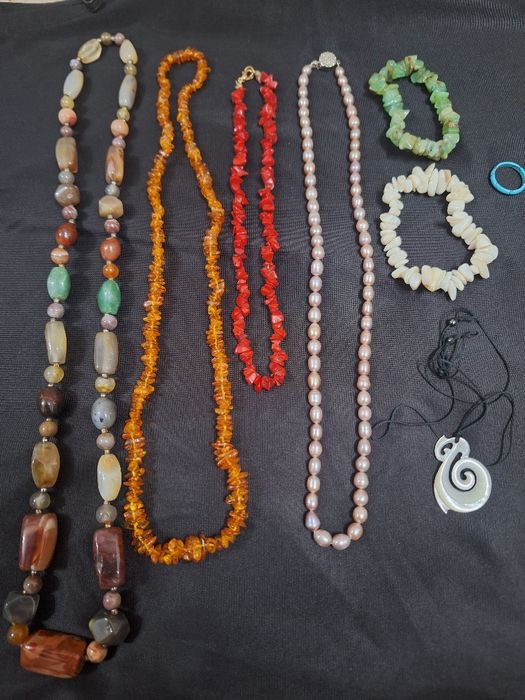 Старинна бижута естествен камък