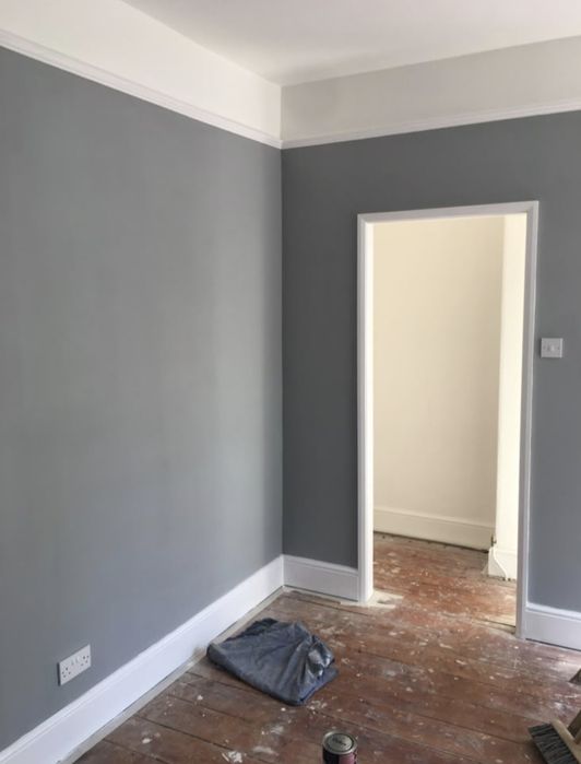 Zugrav ,echipa 3 băieți,glet 8 lei 1 strat, amorsa și vinarom 10 lei