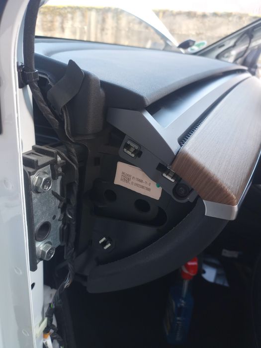 Табло Tesla model 3 Y