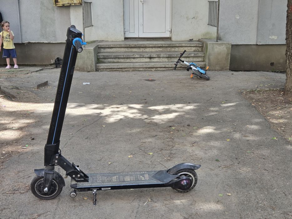 Vând trotinetă electrică Myria City Traveller+.