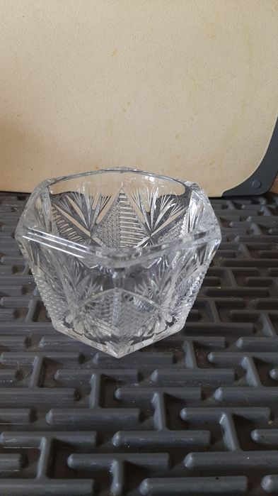 Вазы чешское стекло. Шкатулка. Сахарница. Менажница. Ваза Bohemia