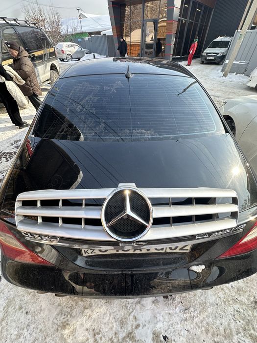 продам решетку w219 amg