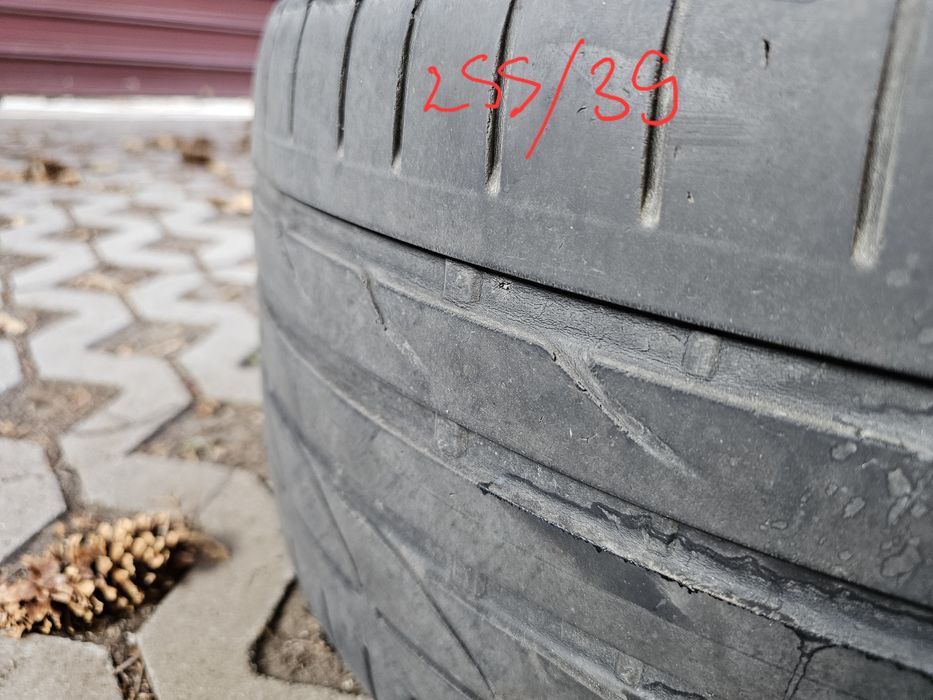 Гуми от BMW Bridgestone 225/40/19 и 255/35/19