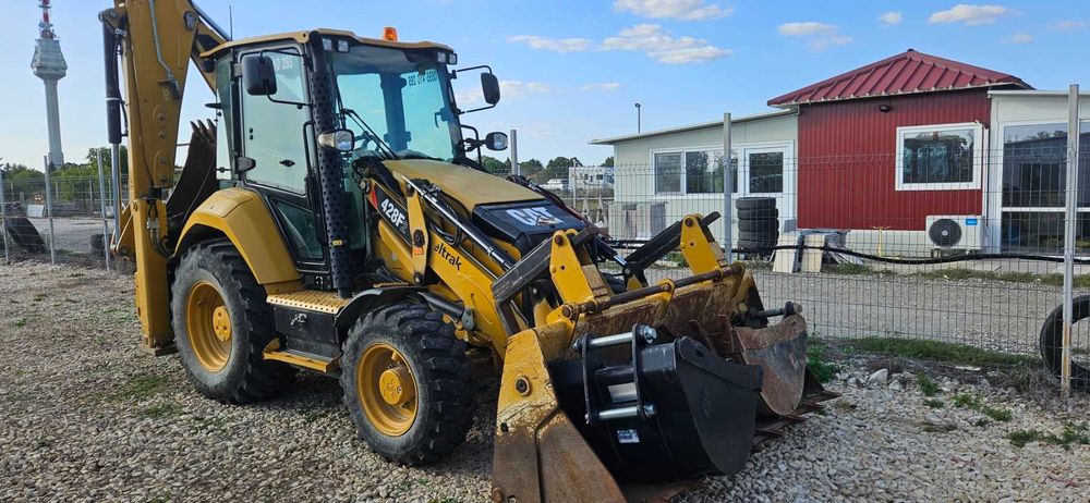 Услуги с багер 290€