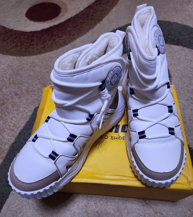 Зимнее женские сапоги