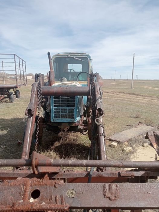 продам трактор 80 с прицепом и куном