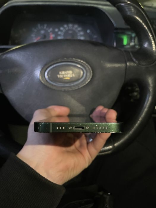 Айфон 13 с коробкой