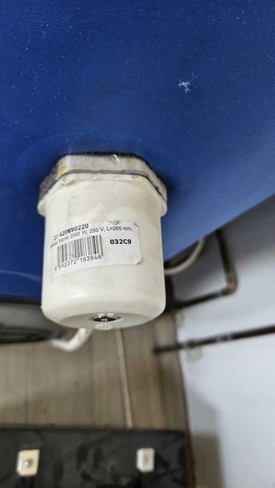 Boiler 200L 2 serpentine HeizTech – NEUTILIZAT (fără apă în vas)