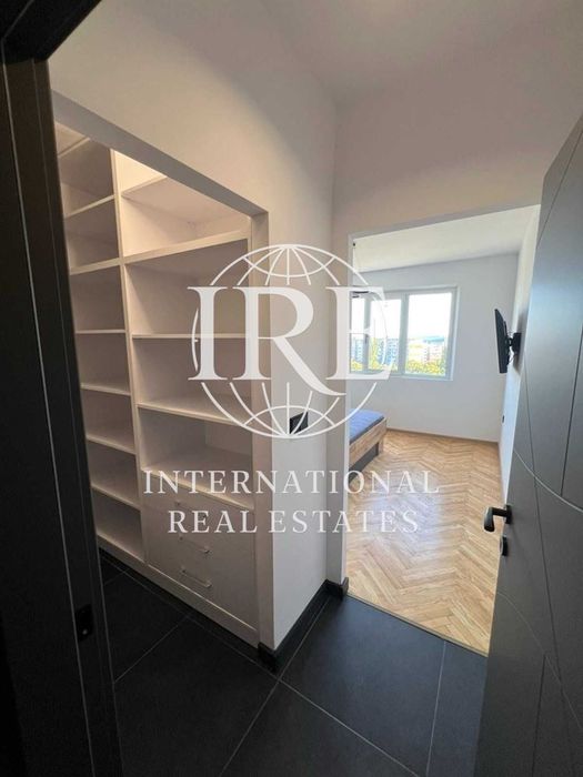 Продава се Тристаен апартамент в Варна, Левски - 90 кв.м за 2612 €/кв.м - Снимка #6