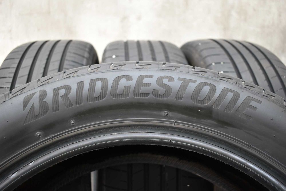 Гуми 215/55/18 Bridgestone