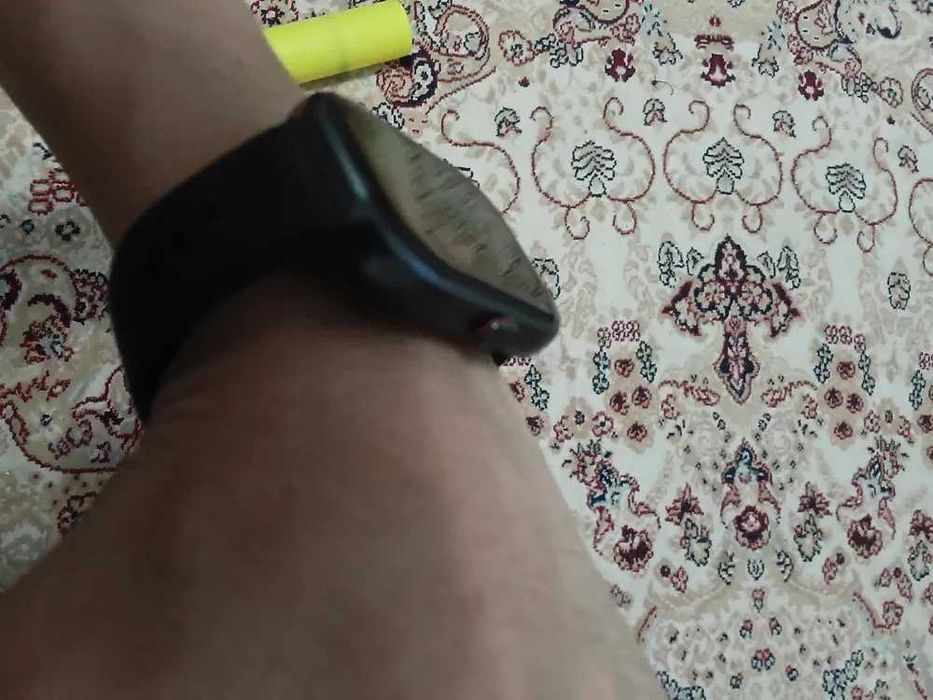 Продам смарт часы Honor choice watch