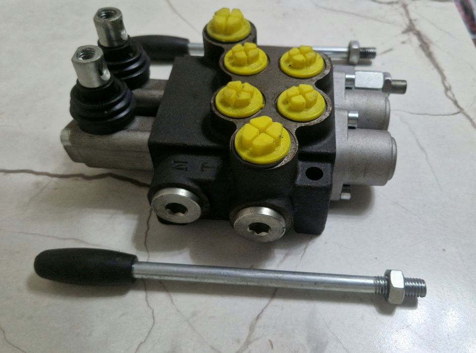 Гидрораспределитель