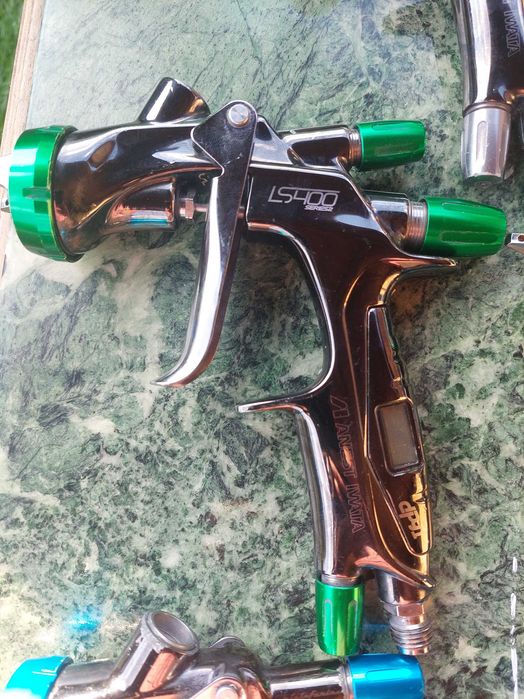 Pistol de vopsit, Anest Iwata Pininfarina WS-400, LS-400