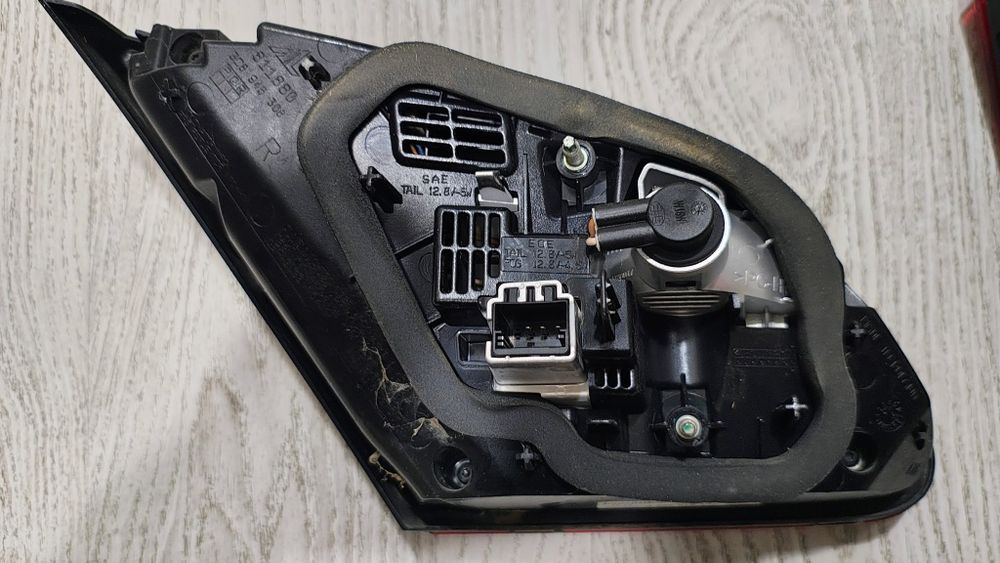 Stop tripla led portbagaj VW passat CC 2013 -2017