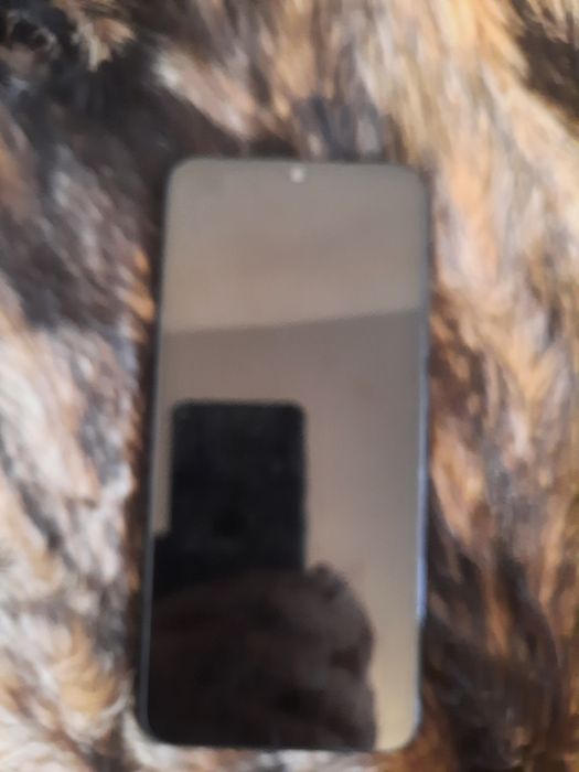 Продаю телефон в нормальном состояние