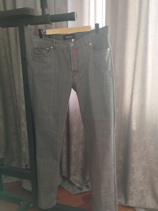 Продам Джинсы  kiton новые
