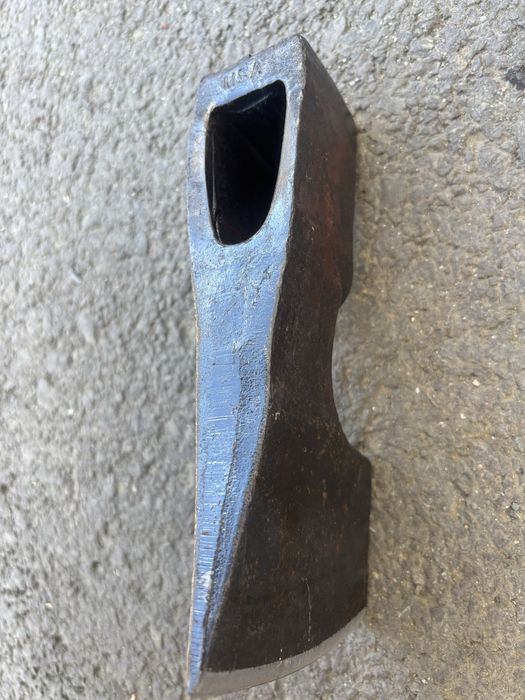 Topoare forjate 2,2 kg .