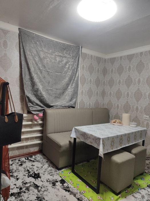 Продам 2-х ком. Первый этаж. Спутник -4. Рядом метро. Ярмарка.