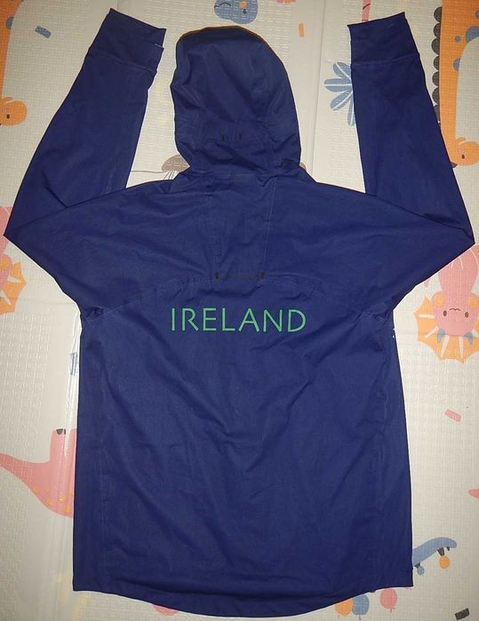 Foita/geaca New Balance. Marimea XL-Men.