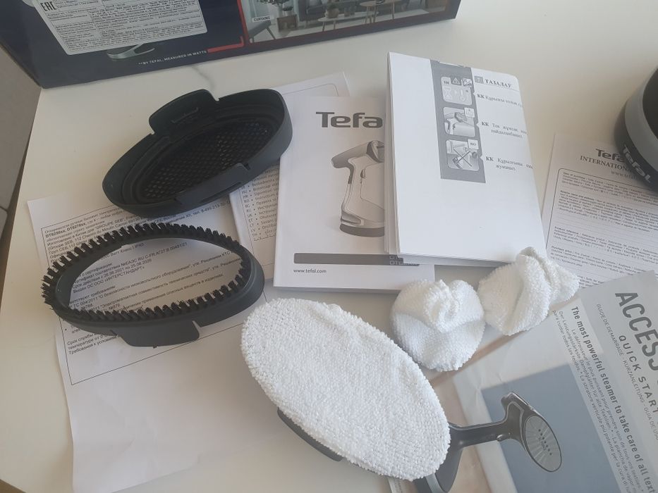 Продам отпраиватель для одежды  Tefal DT8270E1