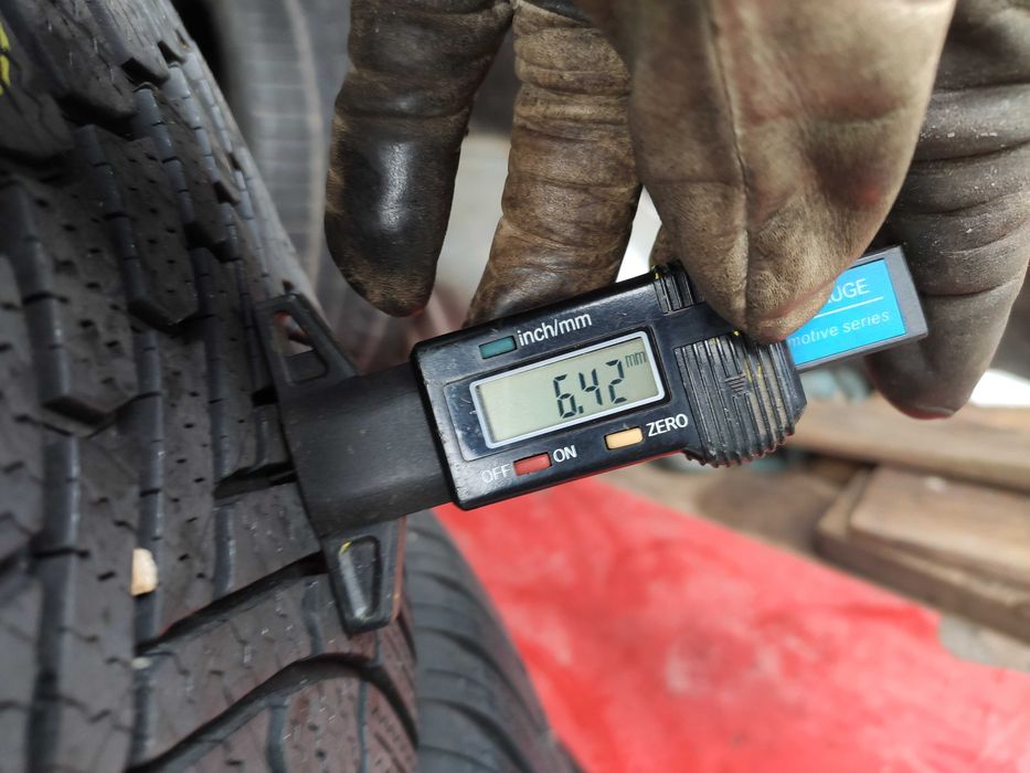 4бр Зимни гуми 225 55 17 - Bridgestone - DOT 2024