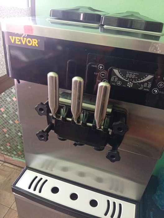 Mașină de înghețată,de vânzare!